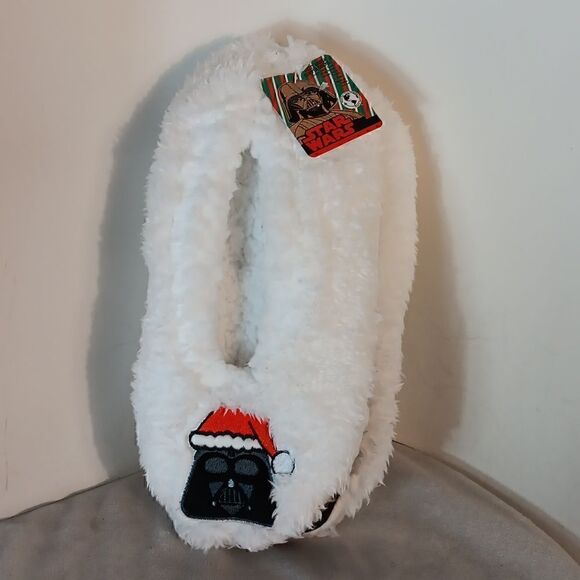 Star Wars Fuzzy Babba Slipper Socks - Picture 6 of 6